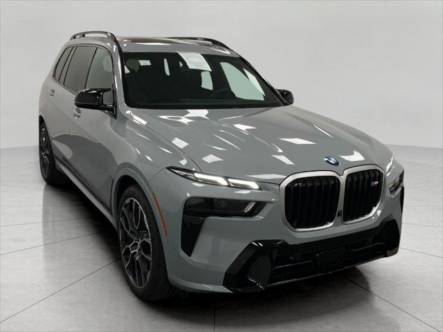 new 2025 BMW X7 car, priced at $114,520