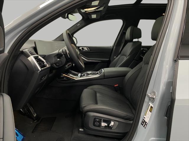 new 2025 BMW X7 car, priced at $114,520
