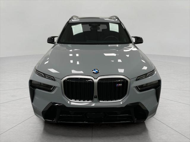 new 2025 BMW X7 car, priced at $114,520