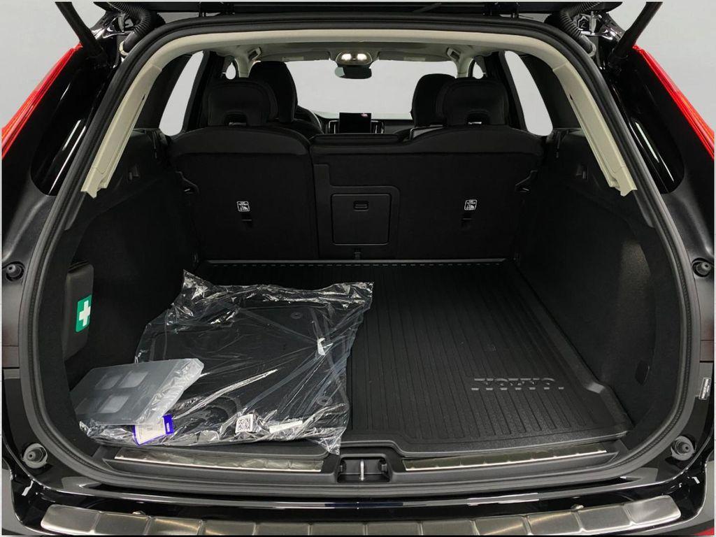 new 2026 Volvo XC60 car, priced at $57,985