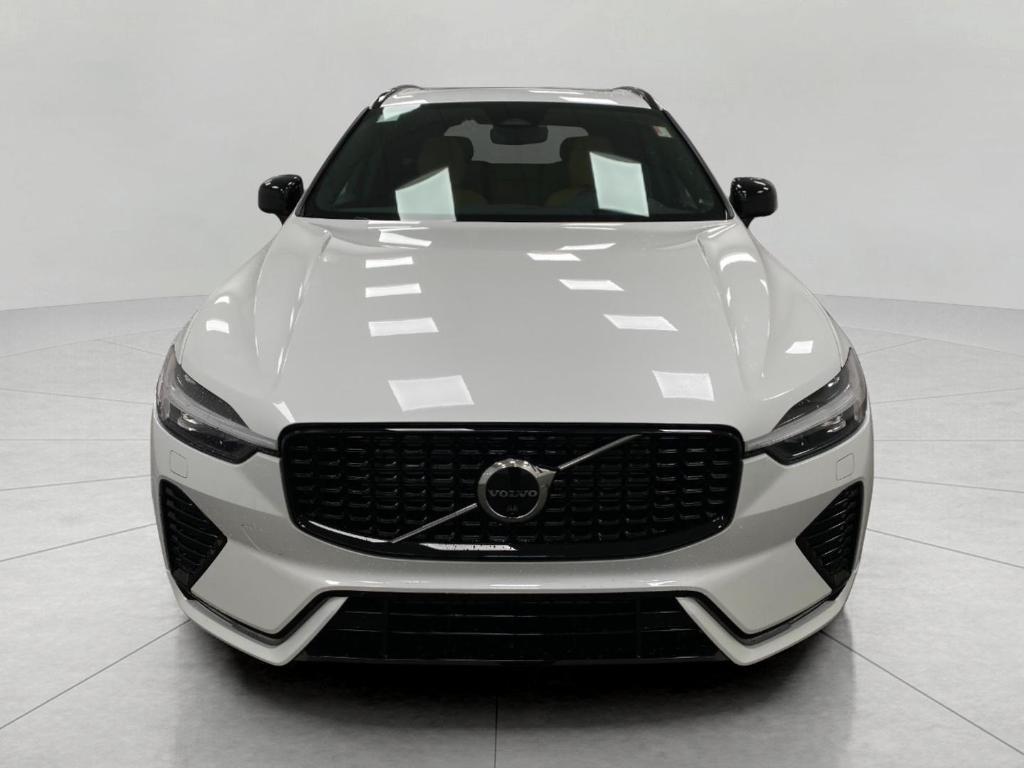 new 2025 Volvo XC60 car, priced at $62,385