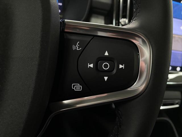 new 2025 Volvo XC40 car, priced at $55,083