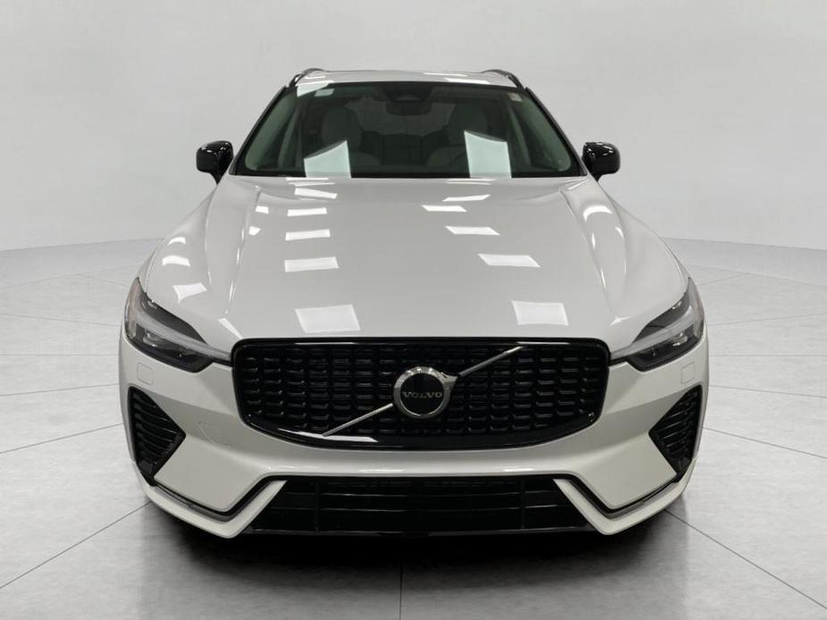 new 2025 Volvo XC60 car, priced at $49,095