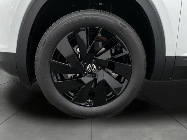 new 2025 Volkswagen Atlas car, priced at $45,741