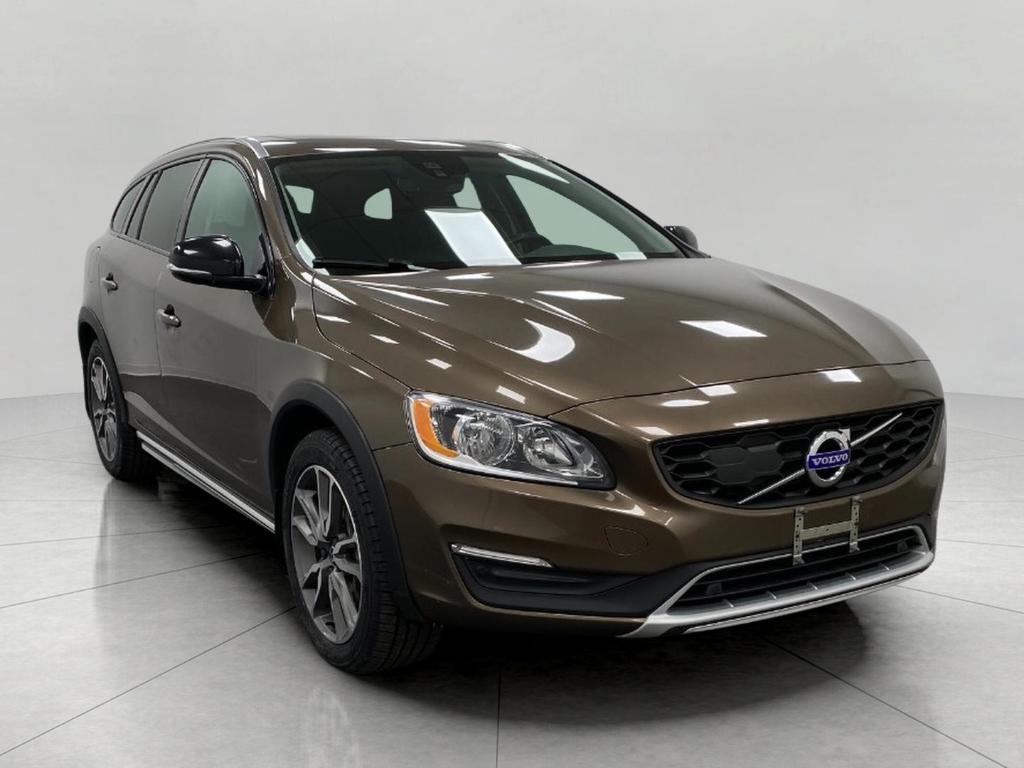 used 2018 Volvo V60 Cross Country car, priced at $18,284