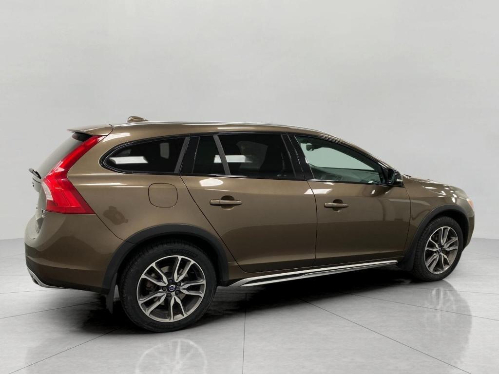 used 2018 Volvo V60 Cross Country car, priced at $18,284