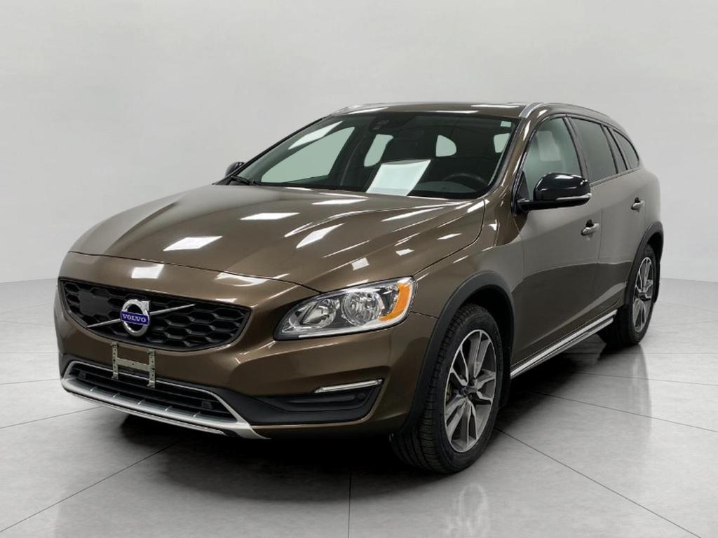 used 2018 Volvo V60 Cross Country car, priced at $18,284