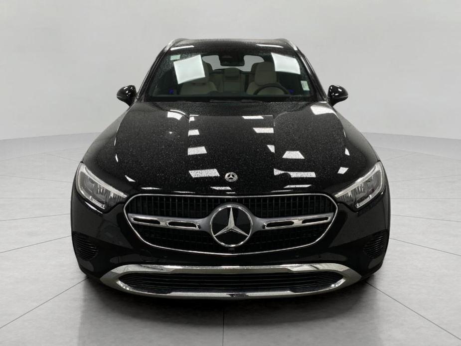 new 2024 Mercedes-Benz GLC 300 car, priced at $53,415