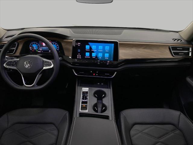 new 2025 Volkswagen Atlas car, priced at $40,712