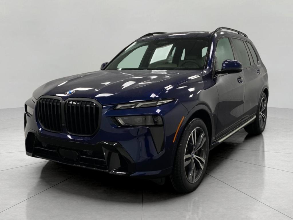 new 2025 BMW X7 car, priced at $102,425