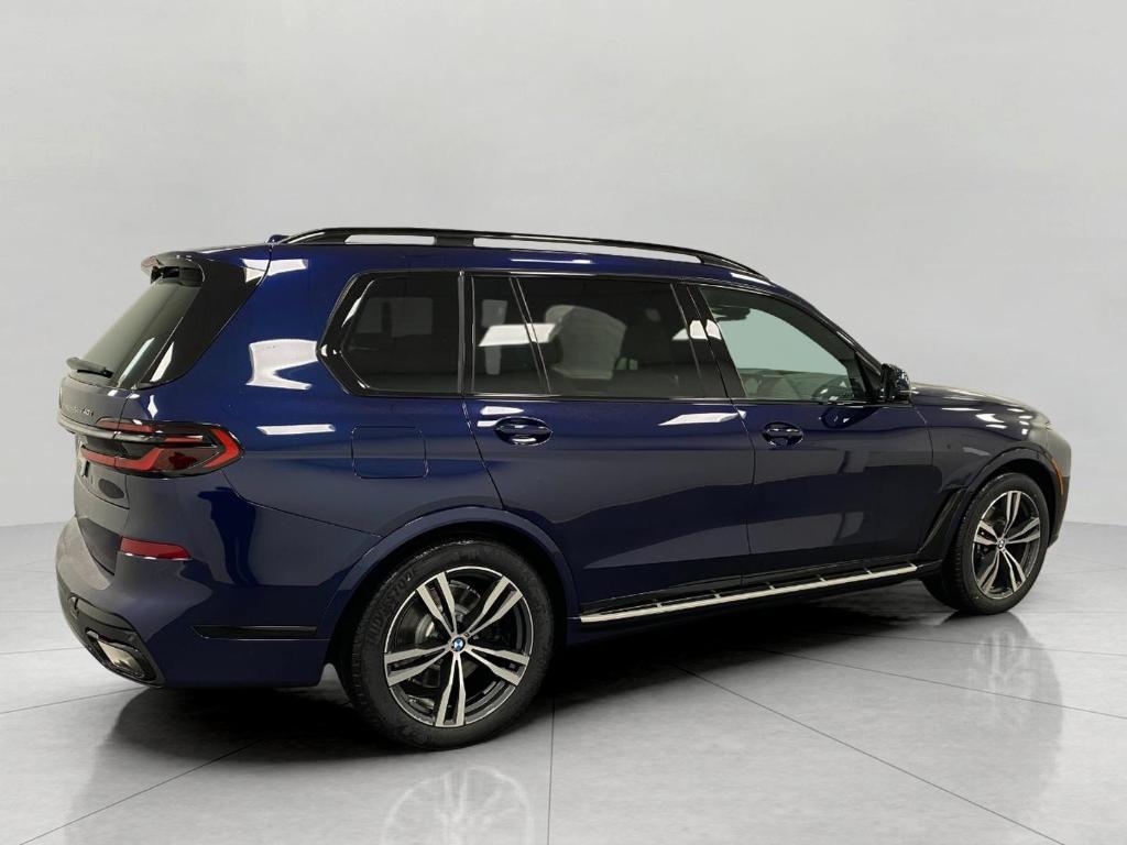 new 2025 BMW X7 car, priced at $102,425