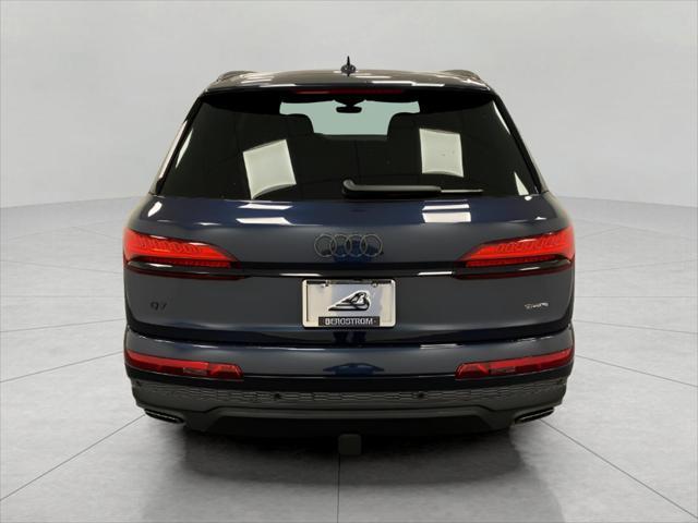 new 2025 Audi Q7 car, priced at $81,114