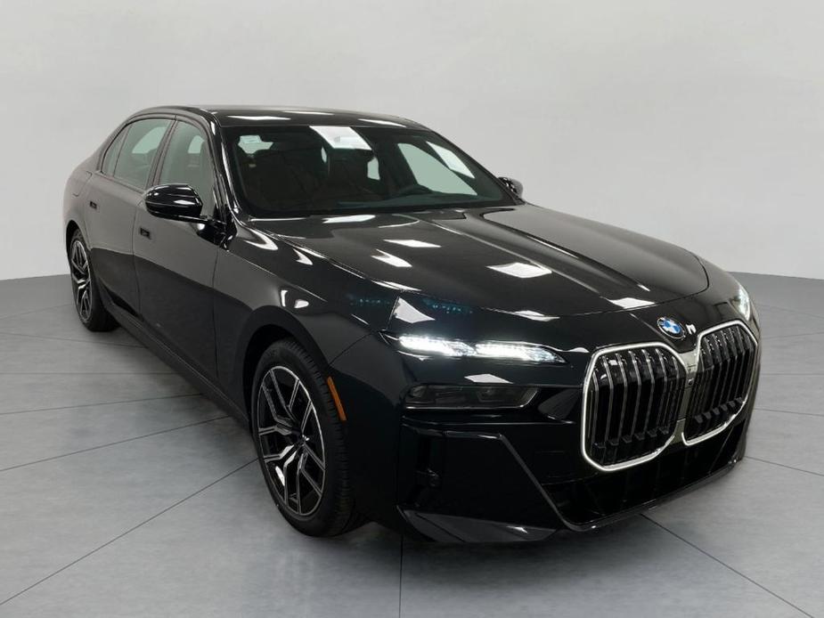 new 2024 BMW 760 car, priced at $130,220