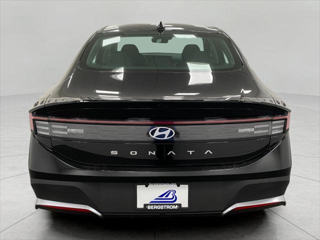 new 2025 Hyundai Sonata car, priced at $27,181