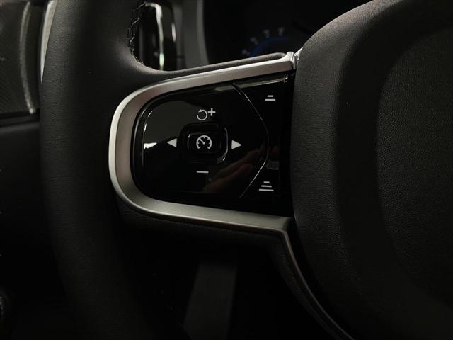 new 2025 Volvo XC60 car, priced at $60,660