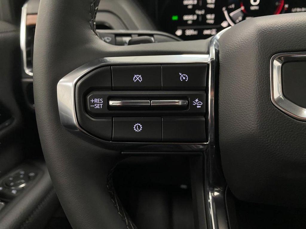 used 2025 GMC Yukon car, priced at $84,119