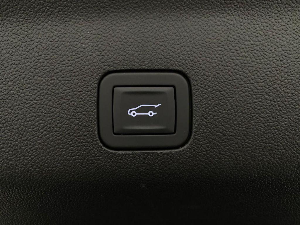 used 2025 GMC Yukon car, priced at $84,119