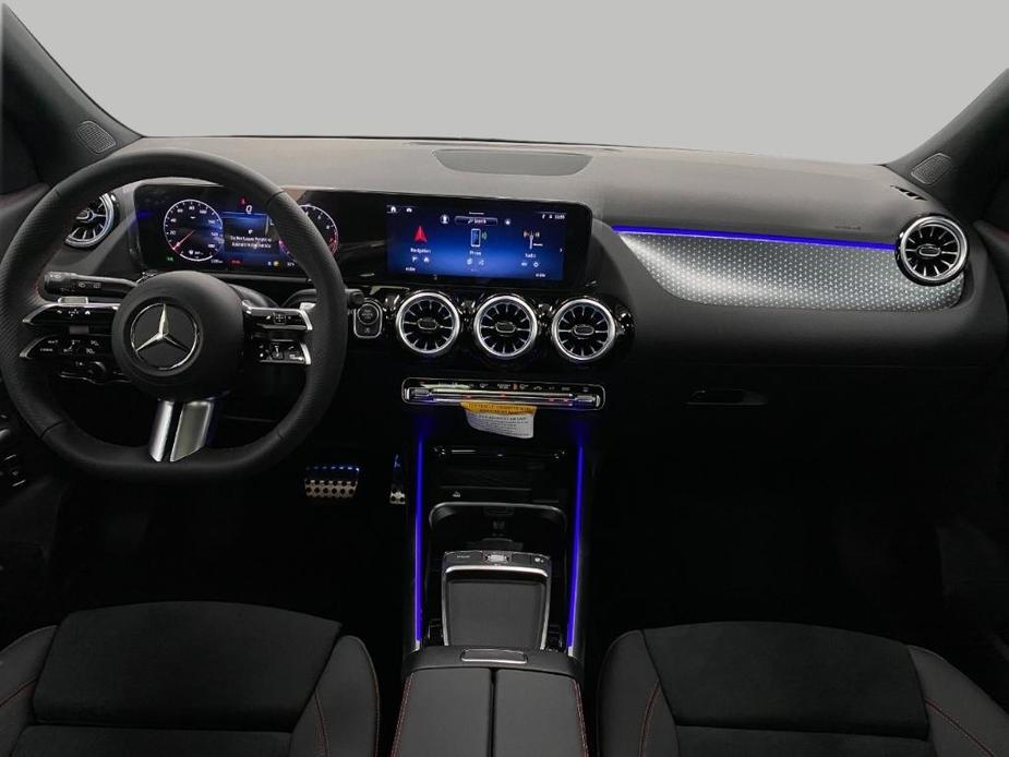 new 2025 Mercedes-Benz GLA 250 car, priced at $54,295