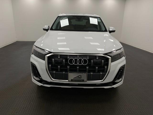 new 2025 Audi Q7 car, priced at $73,172