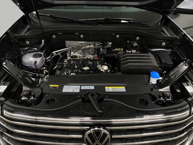 new 2025 Volkswagen Atlas car, priced at $43,924