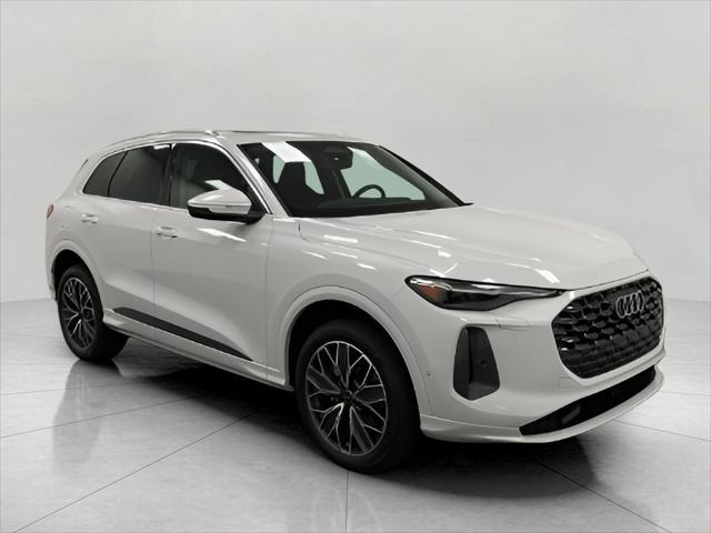new 2025 Audi Q5 car, priced at $60,301