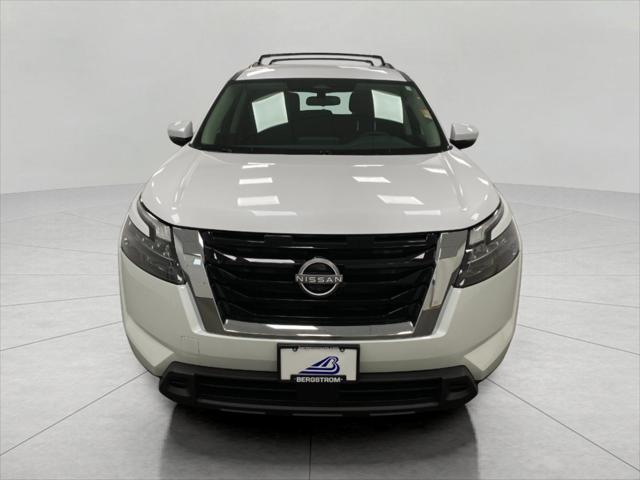 new 2025 Nissan Pathfinder car, priced at $41,121