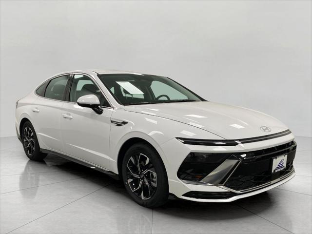 new 2025 Hyundai Sonata car, priced at $29,951