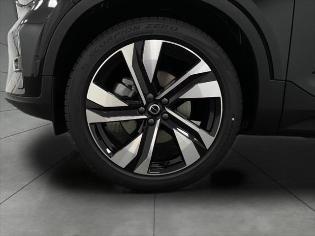 new 2025 Volvo XC40 car, priced at $51,233