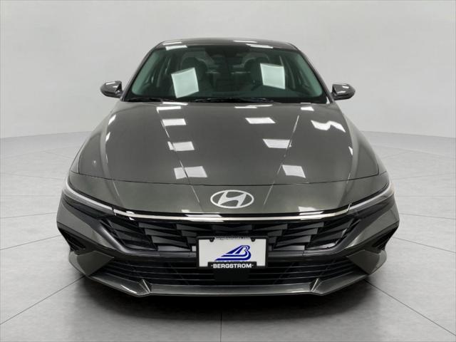 new 2025 Hyundai Elantra car, priced at $27,291