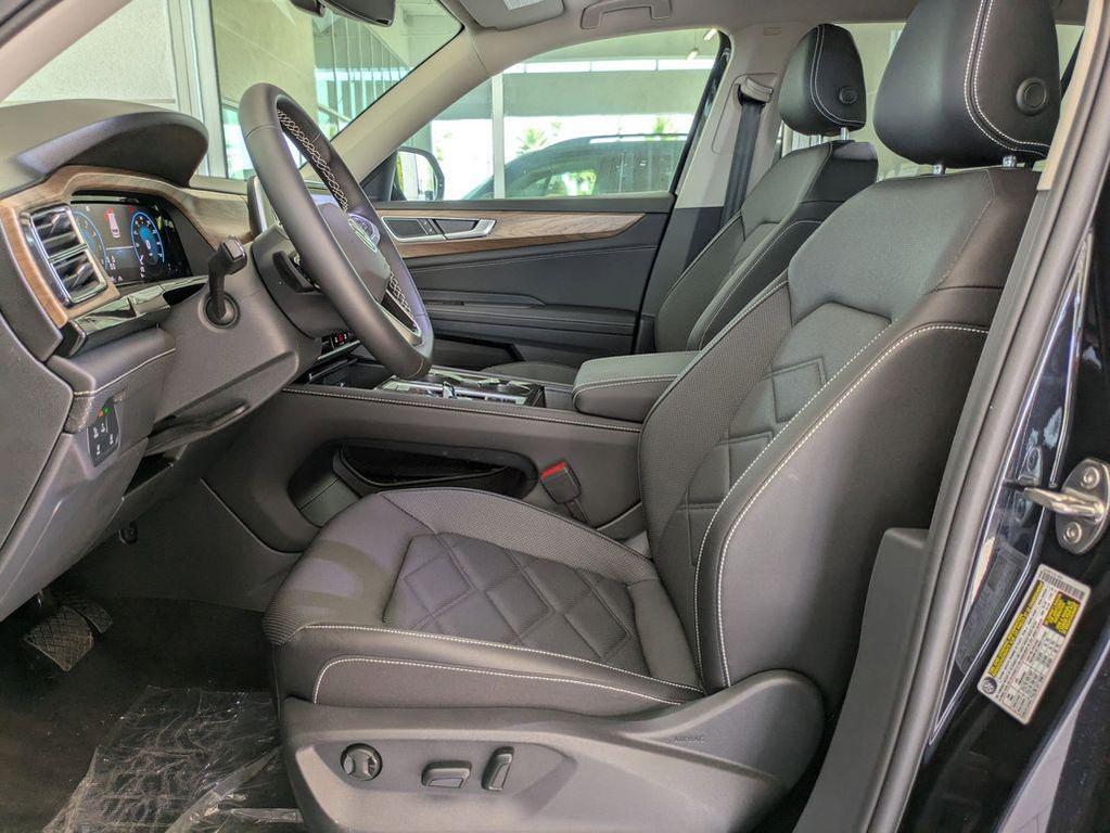 new 2025 Volkswagen Atlas car, priced at $45,059