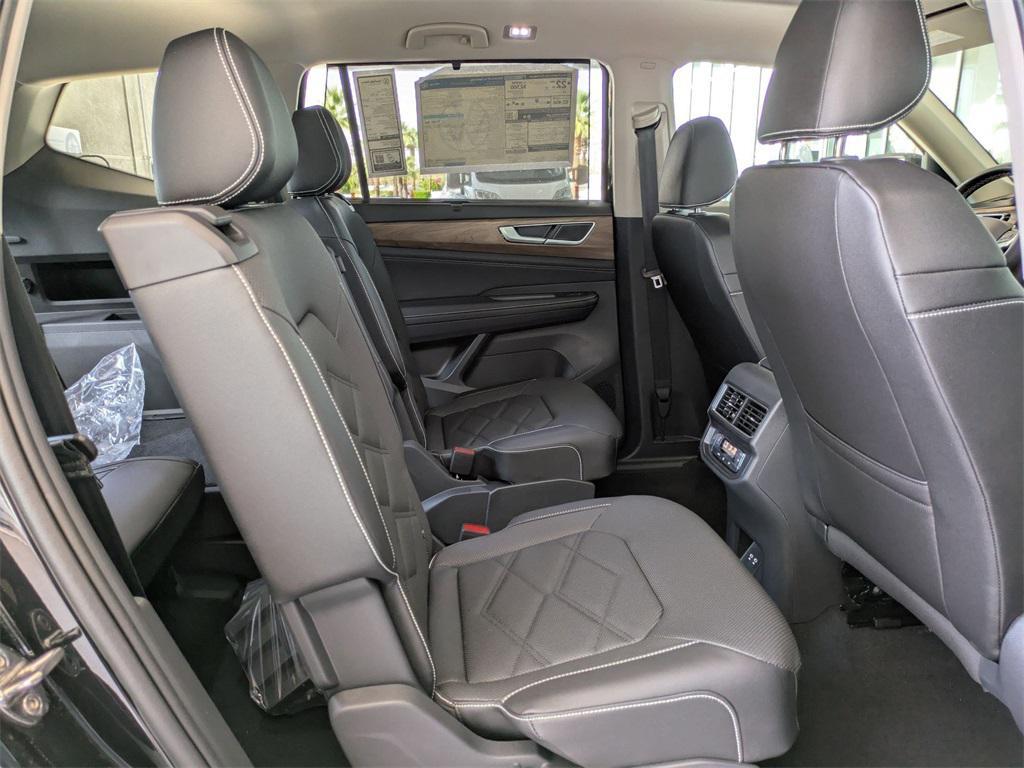 new 2025 Volkswagen Atlas car, priced at $45,059