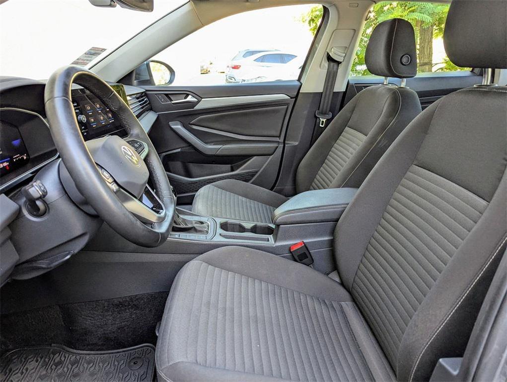 used 2025 Volkswagen Jetta car