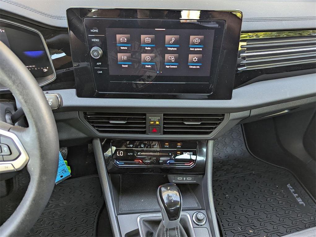 used 2025 Volkswagen Jetta car