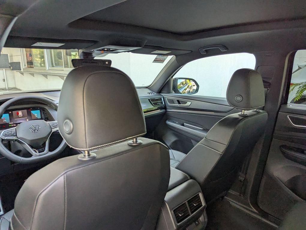 new 2026 Volkswagen Atlas Cross Sport car, priced at $53,864