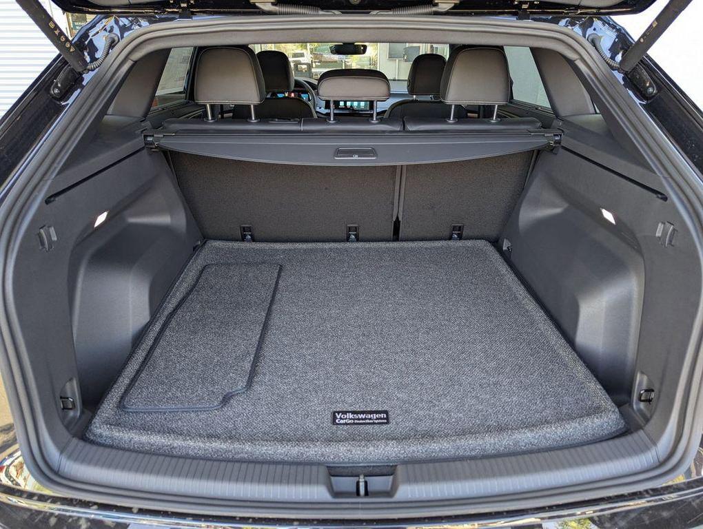 new 2026 Volkswagen Atlas Cross Sport car, priced at $53,864