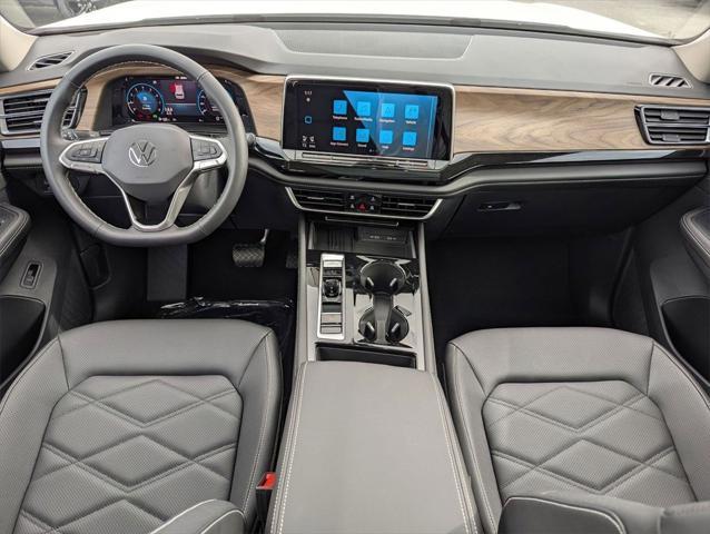 new 2025 Volkswagen Atlas car, priced at $46,686