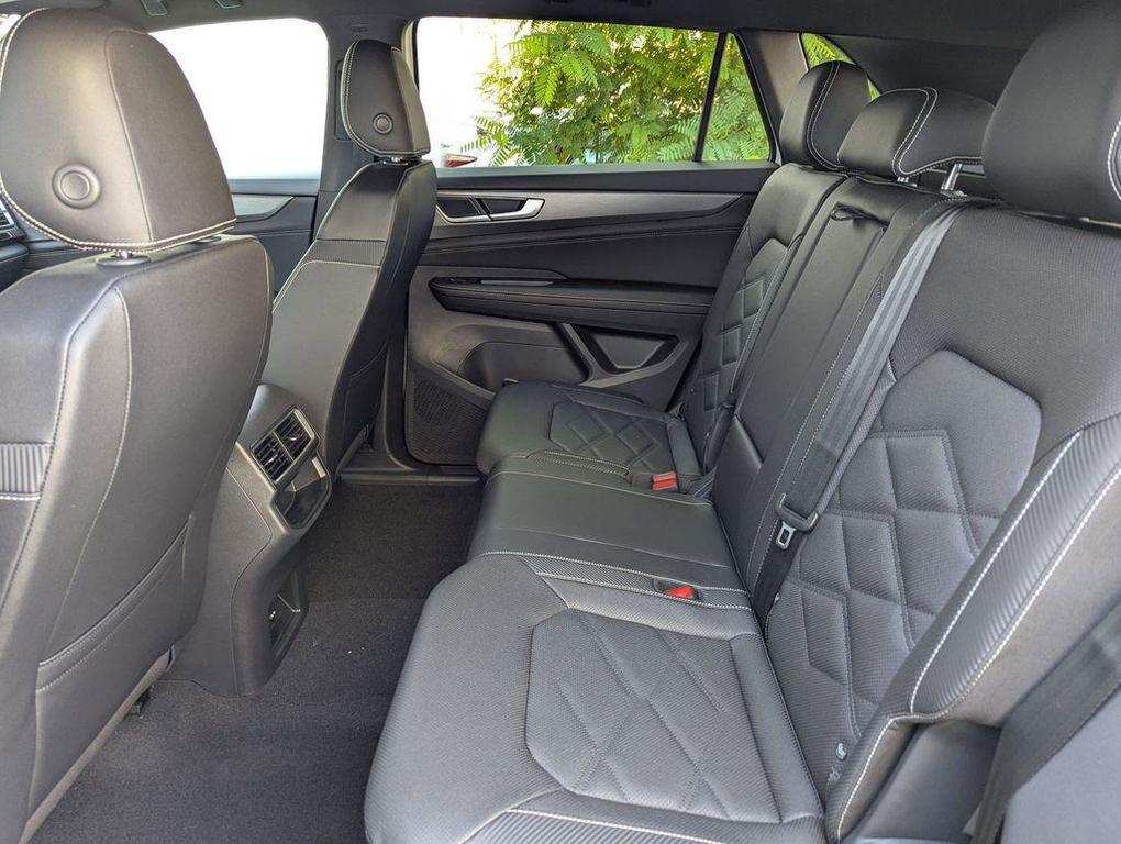 new 2026 Volkswagen Atlas car, priced at $43,959