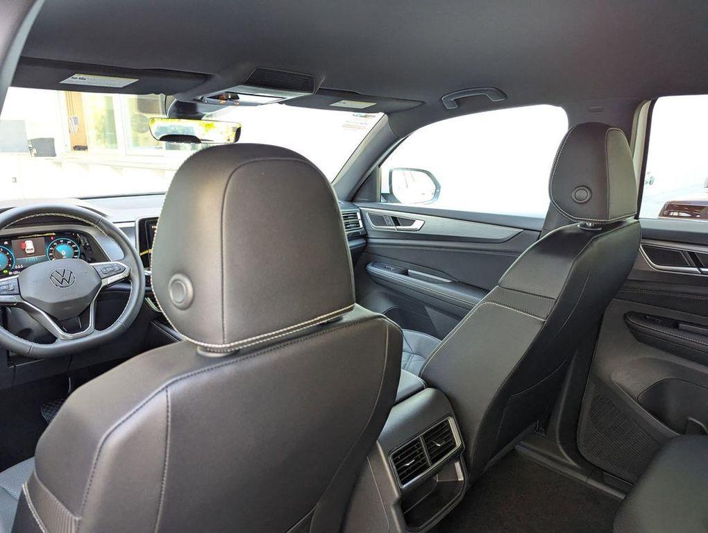 new 2026 Volkswagen Atlas car, priced at $43,959