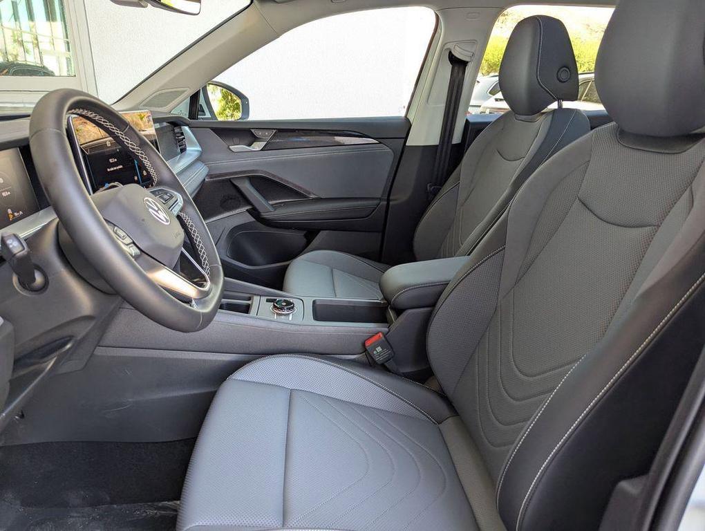 new 2025 Volkswagen Tiguan car, priced at $35,182