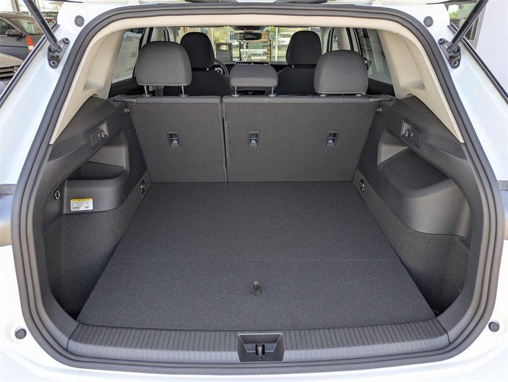 new 2025 Volkswagen Tiguan car, priced at $37,015
