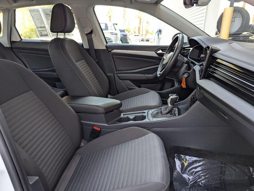 used 2025 Volkswagen Jetta car