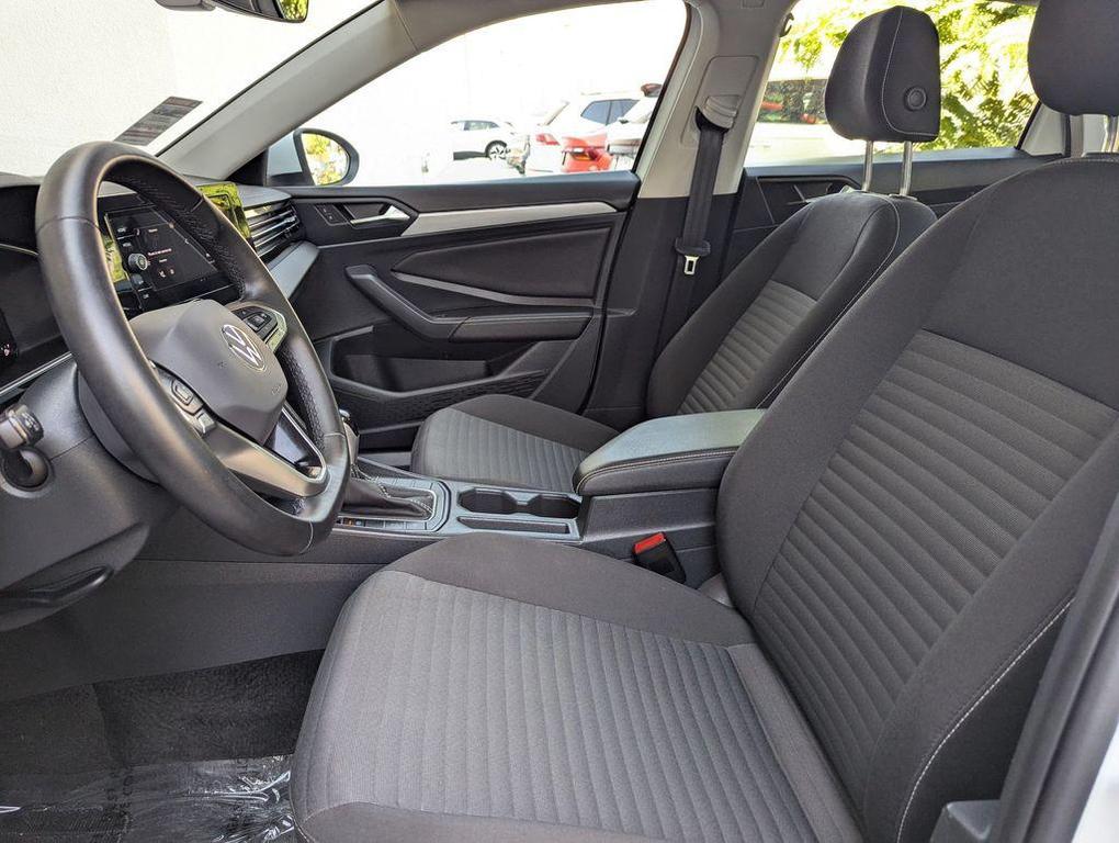 used 2025 Volkswagen Jetta car