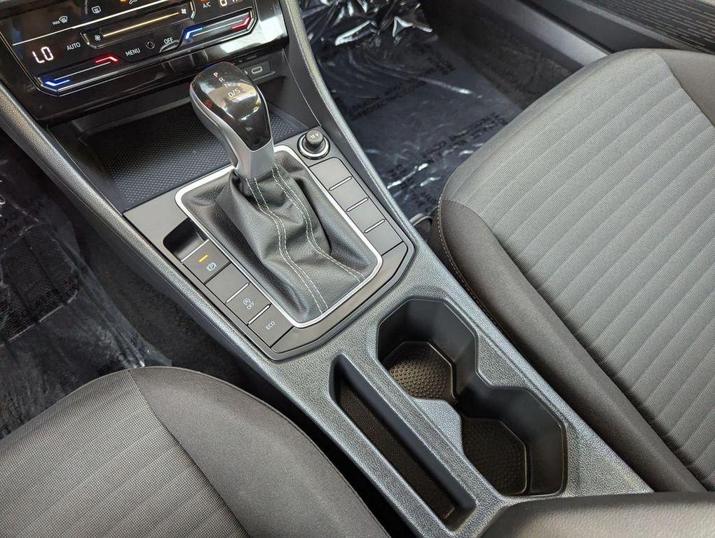 used 2025 Volkswagen Jetta car