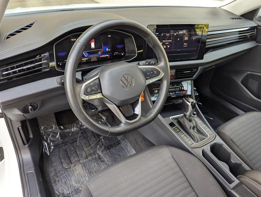 used 2025 Volkswagen Jetta car
