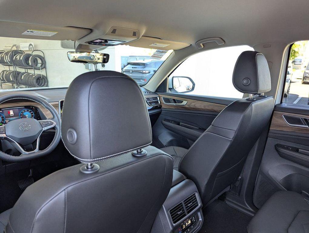 new 2026 Volkswagen Atlas car, priced at $49,330