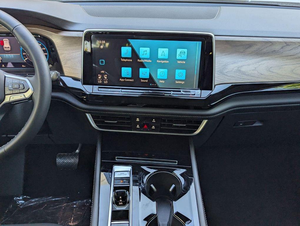 new 2026 Volkswagen Atlas car, priced at $49,330