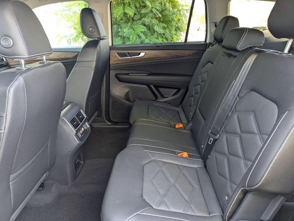 new 2026 Volkswagen Atlas car, priced at $49,330