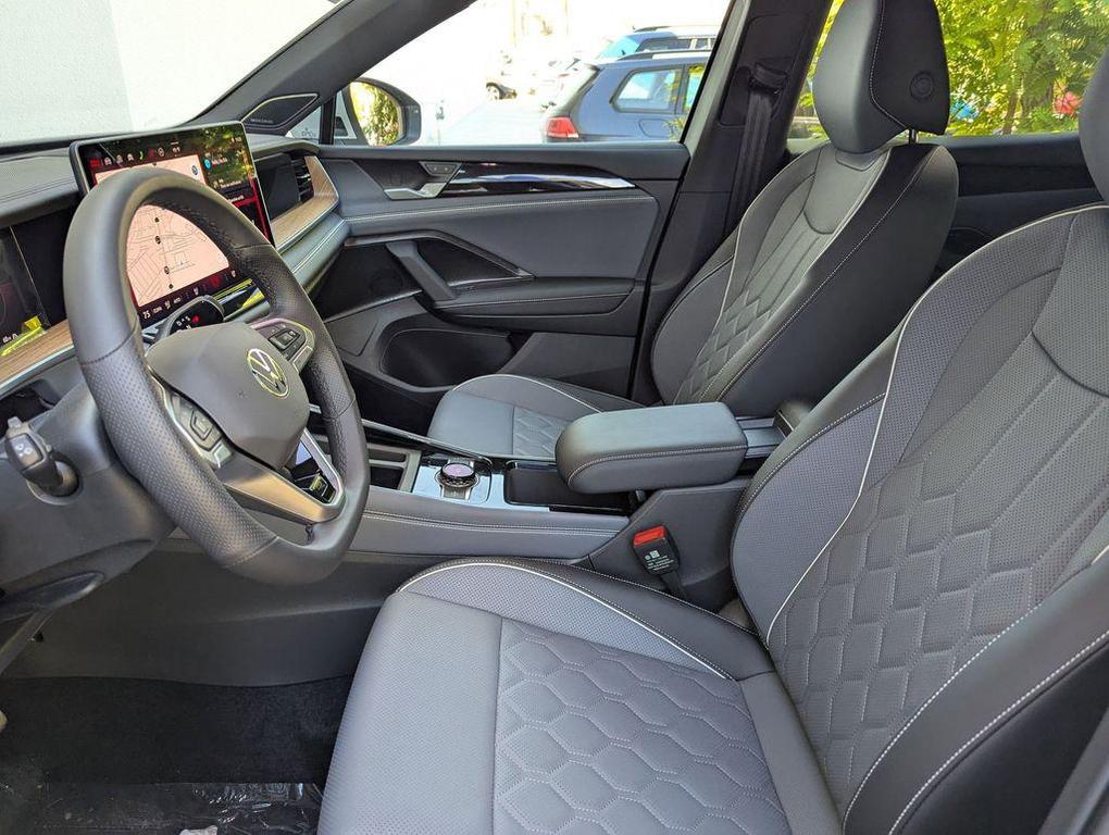 new 2025 Volkswagen Tiguan car, priced at $40,459