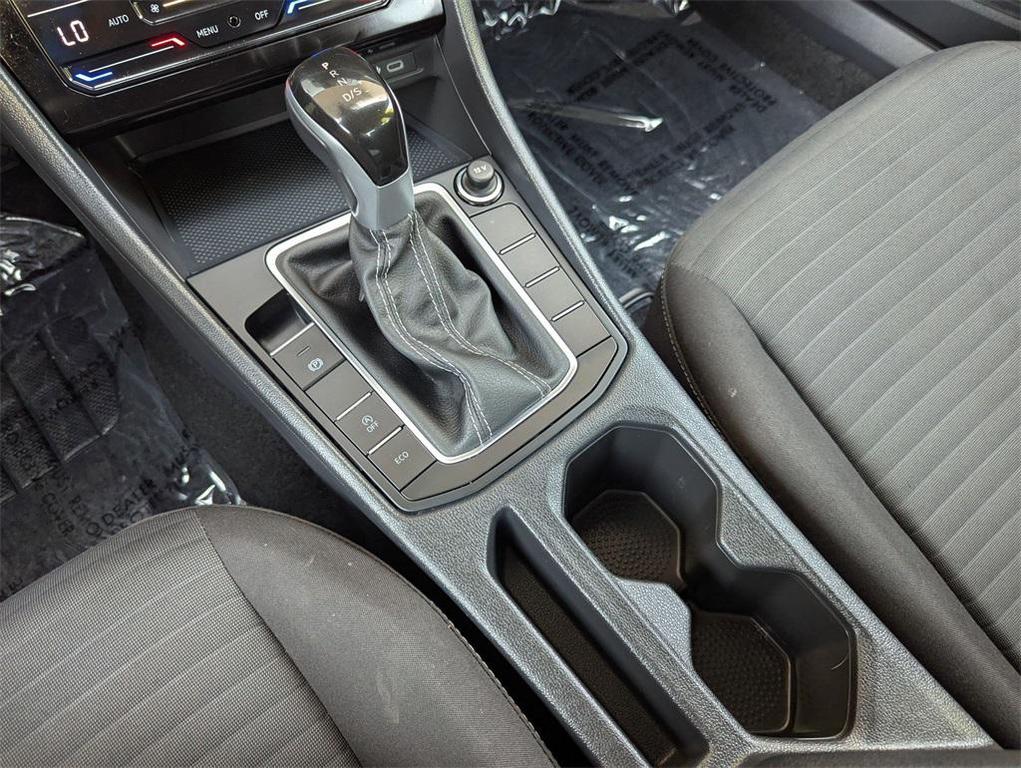 used 2025 Volkswagen Jetta car