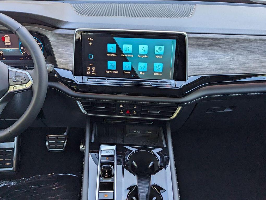 new 2026 Volkswagen Atlas car, priced at $57,654